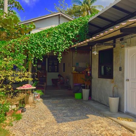 Hostel Ozone House Ko Lanta Exterior foto