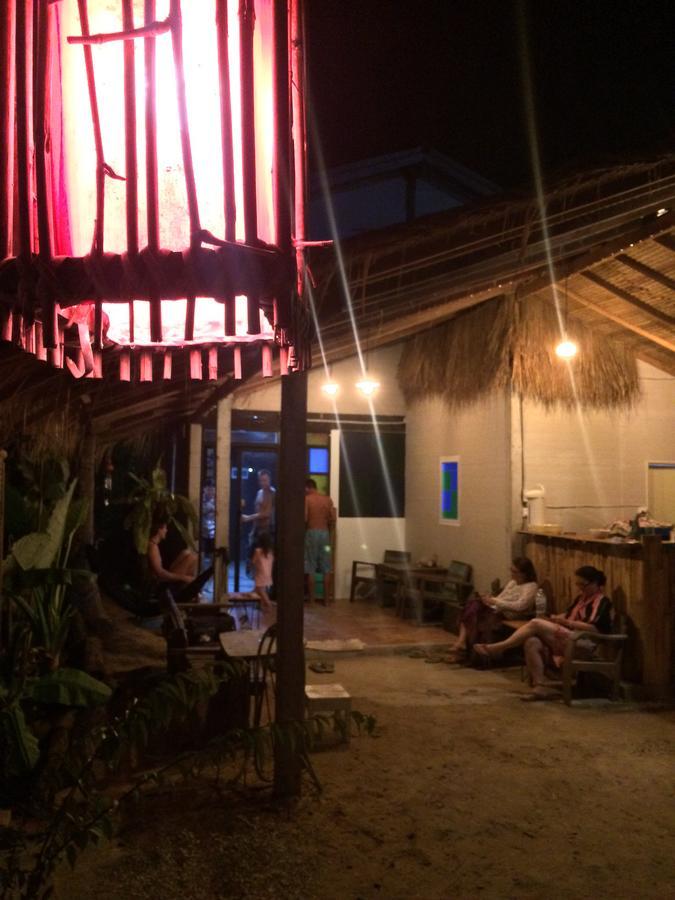 Hostel Ozone House Ko Lanta Exterior foto
